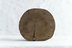 Petit tabouret en <span class=keywords><strong>bois</strong></span> de cèdre massif, support rustique pour plantes fissurées, bords plastique - Product Image 3