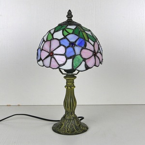Hot Selling Tiffany Style Table <strong>Lamp</strong> <strong>Stained</strong> <strong>Glass</strong> Daisy Flower Pattern Desk <strong>Lamp</strong> <strong>Shade</strong> - Product Image 4