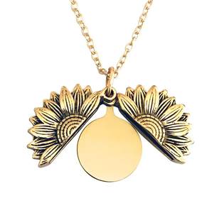 قلادة مخصصة بحروف إنجليزية من YOU GANG، سلسلة عالية الجودة من الفولاذ المقاوم للصدأ، هدية للذكرى السنوية بتصميم دوار الشمس - Product Image 1