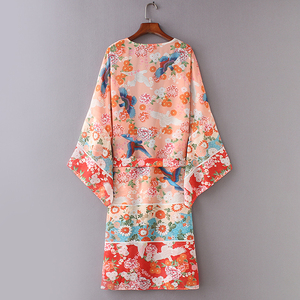 ชุดว่ายน้ำบิกินีชุดคลุมสำหรับผู้หญิงพิมพ์ลายดอกไม้สีชมพู - Product Image 2