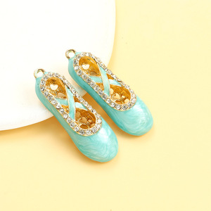 Adorno de diamantes de imitación para <span class=keywords><strong>zapatillas</strong></span> de <span class=keywords><strong>ballet</strong></span>, aleación en tono dorado con esmalte pastel para regalos de recitales de danza - Product Image 3