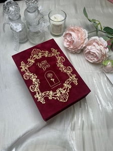 Boîte cadeau en velours bordeaux <span class=keywords><strong>La</strong></span> <span class=keywords><strong>Belle</strong></span> <span class=keywords><strong>et</strong></span> <span class=keywords><strong>la</strong></span> Bête, invitations de mariage, boîte à souvenirs en velours rose avec dorure à chaud de luxe - Product Image 1
