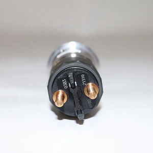 Suku Cadang <span class=keywords><strong>Excavator</strong></span> Nosel Oli Mesin Injektor 0445120383 Cocok untuk DEVELON 215VS 225VS <span class=keywords><strong>LiuGong</strong></span> 922E LongGong 225E - Product Image 2