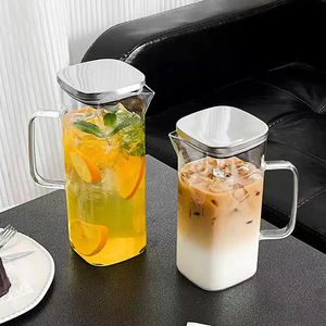 <span class=keywords><strong>เหยือก</strong></span>น้ำแข็งคุณภาพสูงทรงสี่เหลี่ยมสำหรับนมและน้ำผลไม้ ขนาด 1 ลิตร 1.3 ลิตร <span class=keywords><strong>เหยือก</strong></span>แก้วมีหูจับ <span class=keywords><strong>เหยือก</strong></span>น้ำแก้วสำหรับใช้ในบ้าน ฝาปิดสแตนเลส - Product Image 1