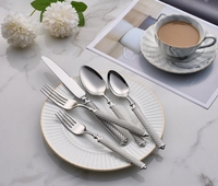 Service de Couverts de Cuisine Luxe en Acier Inoxydable – Couteau, Cuillère, Fourchette, Vaisselle de Table Élégante, Coffret Cadeau