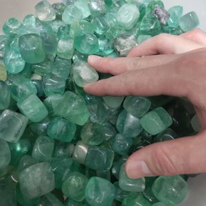 <span class=keywords><strong>Piedra</strong></span> Preciosa de Fluorita <span class=keywords><strong>Verde</strong></span> Pulida <span class=keywords><strong>Natural</strong></span>, <span class=keywords><strong>Piedra</strong></span> Rodada Curativa, <span class=keywords><strong>Piedra</strong></span> Rodada Económica en Existencia para la Venta - Product Image 2