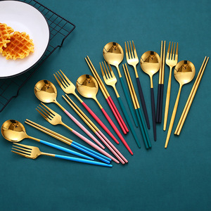 Juego de Cubiertos Portátiles de Acero Inoxidable, Cuchara, Tenedor y Palillos, Juego de Utensilios de Camping de Tres Piezas con Estuche de Plástico - Product Image 2