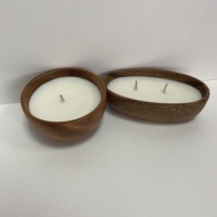 Bougie en cire de soja dans un bol en bois naturel avec orange séchée et cannelle |   Bougie artisanale écologique pour l'aromathérapie