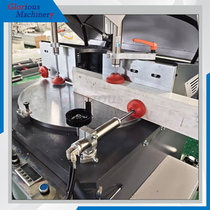 Sierra de corte de 1 cabezal con control PLC, equipo de una hoja para fabricación de ventanas y puertas de <span class=keywords><strong>PVC</strong></span> de 45-90 grados - Product Image 3