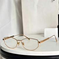 Lunettes de soleil unisexes tendance de marque de luxe, monture carrée en métal, dégradé, protection UV complète, beige, orange, bleu clair, or
