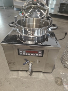 チキン圧力フライヤーコンピュータパネルカウンタートップ圧力フライヤー16L 22L MDXZ-22 MDXZ-16B MDXZ-16 - Product Image 3