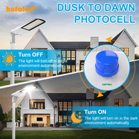 Lampadaire à capteur photocellule IP66 étanche en aluminium moulé sous pression, éclairage extérieur à intensité variable automatique du crépuscule à l'aube pour routes de ville connectées
