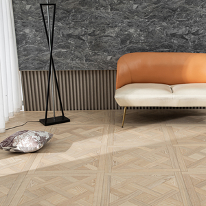Parquet Versailles en chêne multicouche AVANTIMORA personnalisable, anti-mites, silencieux, certifié CE, qualité AB, 14 mm, 15 mm, pour projets de rénovation - Product Image 1