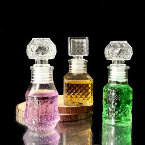 Venta al por mayor 50ml Mini <span class=keywords><strong>Miniatura</strong></span> Jugo Wine Spirit Licor Botella <span class=keywords><strong>de</strong></span> vidrio para Whisky Vodka - Product Image 4