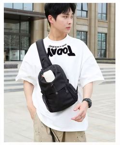 กระเป๋าคาดอกวิ่งออกกำลังกายแบบใหม่สำหรับผู้ชาย น้ำหนักเบา ใช้ได้ทั้งกลางแจ้งและในเมือง มีช่องใส่ขวดน้ำ เหมาะสำหรับการเดินทาง (ตัวอย่างสินค้าฟรี) - Product Image 6