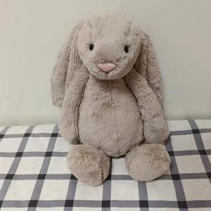 Peluche Lapin Beige JC Jelly Style Version Haute 31cm, Oreilles Symétriques, Rembourrage Coton PP, Douce au Toucher, Jouet Classique en Peluche - Product Image 1