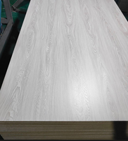 Panneau MDF mélaminé 4x8 pieds, qualité E1, grain de bois synchronisé pour meubles de cuisine