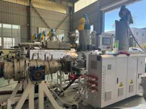 Le tuyau en plastique de PE et d'ABS faisant l'extrusion usinent les extrudeuses en plastique à haute efficacité - Product Image 2