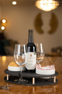 Sofá de madera maciza personalizado Snack Butler organizador y portabotellas sofá de bambú bandeja de comida titular - Product Image 4