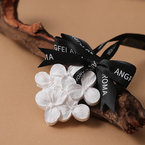 Aroma Plaster <b>Flower</b> <b>Diffuser</b> Stone Long Lasting Fragrance Home Decoration Wardrobe Pendant 120-180 Days Duration - Product Image 2