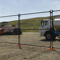 Clôture de chantier mobile temporaire de haute qualité du fabricant australien 6x12 en acier au carbone avec cadre en PVC et portails treillis