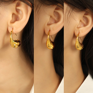 ต่างหูรูปหยดน้ำลายตอกลาย 18K ทองคำสแตนเลส เครื่องประดับไทเทเนียมสตีล ต่างหูแบบห้อย งานปาร์ตี้ เครื่องประดับแฟชั่น - Product Image 4