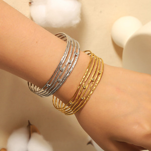 Bracelet style rétro français, en acier inoxydable plaqué or 18 carats, incrusté de zircon, ajouré, pour femme, bijoux de fête - Product Image 4