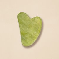 Planche de massage Gua Sha en jade Xiuyan naturel en forme de cœur pour le visage et le corps, outil de soin de la peau, lifting facial, raffermissement cutané