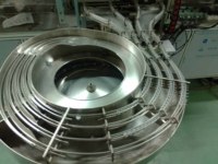 Ligne d'assemblage automatique de seringues, machine de régulation de tube d'infusion avec pompe à engrenages moteur et roulement, disponible neuve ou d'occasion
