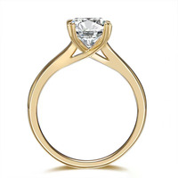 Bague de fiançailles minimaliste et simple en or jaune 18 carats avec diamant de laboratoire taille émeraude à 4 griffes pour femme