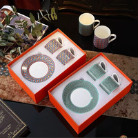 Ensemble de thé de style européen 4 pièces, ensemble de tasses et soucoupes pour le thé de l'après-midi, avec tasses à thé noir, mug, 2 tasses et 2 soucoupes dans un coffret cadeau