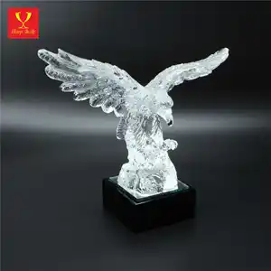 Hitop Manufacturer Customized Animal Eagle Trophy Souvenir Statue Crystal Trophy Award For Company Gift Fengshui