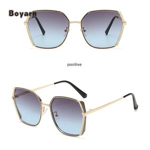 Lujo Metal Estilo Vintage Diseñador personalizado Gafas de sol Moda Mujer Al Aire Libre Protección UV400 HK-Boyarn HKBY512 - Product Image 3