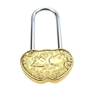 กุญแจล็อค YH1027 ทนทาน สลักลายหัวใจคู่ ล็อคเพื่อความปลอดภัย ของขวัญแต่งงาน ของขวัญสำหรับคนรัก กุญแจแห่งความรัก กุญแจสำหรับเทศกาล กุญแจสำหรับโฆษณา - Product Image 3