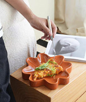 Assiette en céramique artisanale en forme de fleur pour salade, fruits, petit-déjeuner, collation – Design élégant