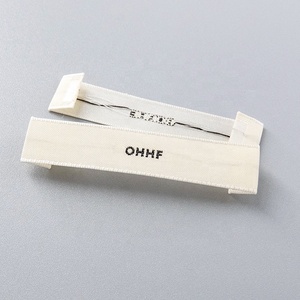 Logo personalizzato fine piega <span class=keywords><strong>etichette</strong></span> di <span class=keywords><strong>stoffa</strong></span> tessuto tessuto tessuto tessuto tessuto cucito <span class=keywords><strong>su</strong></span> <span class=keywords><strong>etichette</strong></span> intrecciate per abbigliamento - Product Image 4