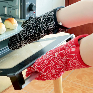 Gants de cuisine en coton résistants à la chaleur, motif couverts rouges et noirs, 17x30cm, pour une utilisation en cuisine - Product Image 2