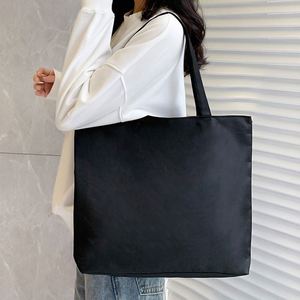 Bolsa de Lona de Gran Capacidad para Mujer, Bolsa de Hombro Bordada con Cremallera para Uso Diario y de Viaje - Product Image 3