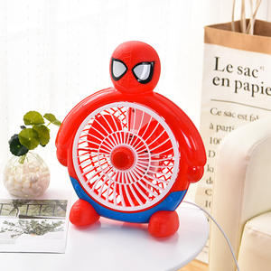 Ventilateur de table rotatif <span class=keywords><strong>Spiderman</strong></span> en plastique, à économie d'énergie, pour la maison, vente directe usine, petit ventilateur électrique de bureau pour l'été - Product Image 1