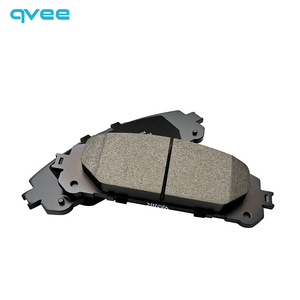 Plaquettes <span class=keywords><strong>de</strong></span> <span class=keywords><strong>frein</strong></span> en céramique D2304 04465-02530 Plaquettes <span class=keywords><strong>de</strong></span> <span class=keywords><strong>frein</strong></span> pour voitures japonaises - Product Image 2