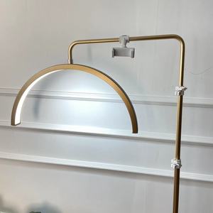 Mobiliario Moderno para Salón de Belleza Lámpara de Media Luna Dorada de 23 Pulgadas con Rotación y Altura Ajustable para Pestañas con Brillo en Oferta - Product Image 2