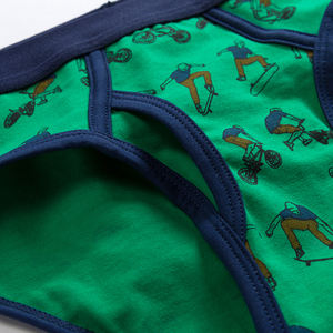 กางเกงในเด็กชายขายดีของอเมริกา แพ็ค 5 ชิ้น/แพ็ค ผ้าฝ้ายระบายอากาศดี สำหรับเด็กวัยหัดเดิน 1-12 ปี จากโรงงาน - Product Image 6