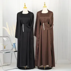 2023 Ramadan Neues Design islamische Kleidung Satin Dubai Abaya Damen muslimisches Kleid bescheidene Abaya Großhandel