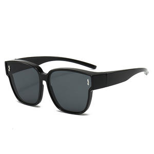 Gafas de Sol Gm Unisex con Marco Tr90, Lentes Tac Polarizadas con Protección UV400, Color Negro, para Conducir y Uso en Exteriores - Product Image 1