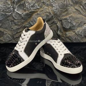 รองเท้าผู้ชายคุณภาพสูง SSLT 2025 แบบสวม หัวแหลม ประดับหมุดทอง แฟชั่นทันสมัย หนังแก้วคลาสสิก ผูกเชือก ใส่ได้ทุกฤดู พื้นรองเท้าด้านในทำจากยาง - Product Image 5