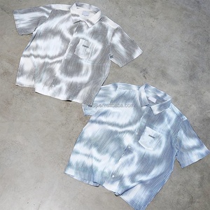 Camisas a Rayas con Estampado Personalizado para Hombre, de Alta Calidad, Ligeras, 100% Poliéster, con Cuello y Botones - Product Image 1