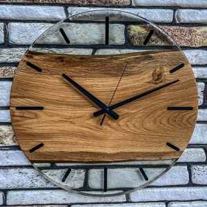 Reloj de Pared de Resina y Madera Hecho a Mano, Moderno, Duradero, Elegante y Funcional, Ideal para Sala de Estar o Dormitorio - Product Image 1