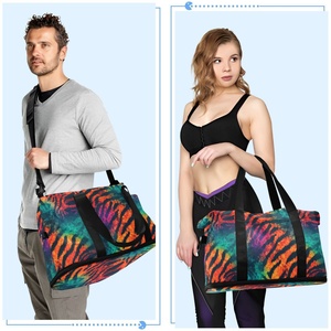 2024 Lightweight Nylon Waterproof Zipper Duffle Bag Luggage Custom Luxury Travel Bag for Women Men - Product Image 5