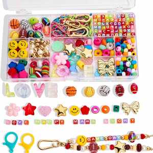 Kit de fabrication de porte-clés perlés DIY, breloques sportives pour le jour du match, perles acryliques en forme de lettres, ensemble de loisirs créatifs pour bracelets et lanières, pour filles et adultes - Product Image 1