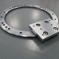 Rails linéaires à roulements antivibrants et anti-bruit pour lignes de convoyage circulaires, idéaux pour l'assemblage de produits numériques de bureau